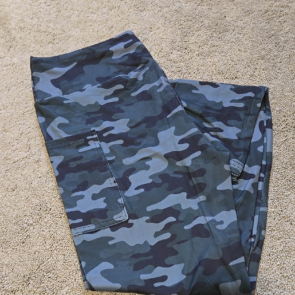 Womens Camouflage Cargo Pants